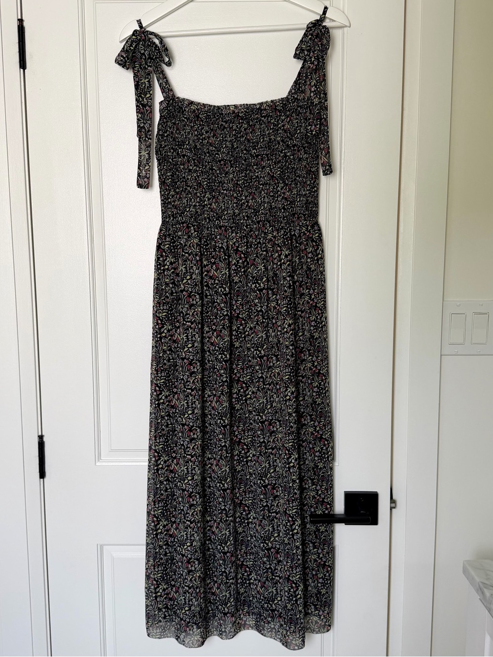Wilfred Golden Hour Dress - Black Floral - Picture 2 of 3